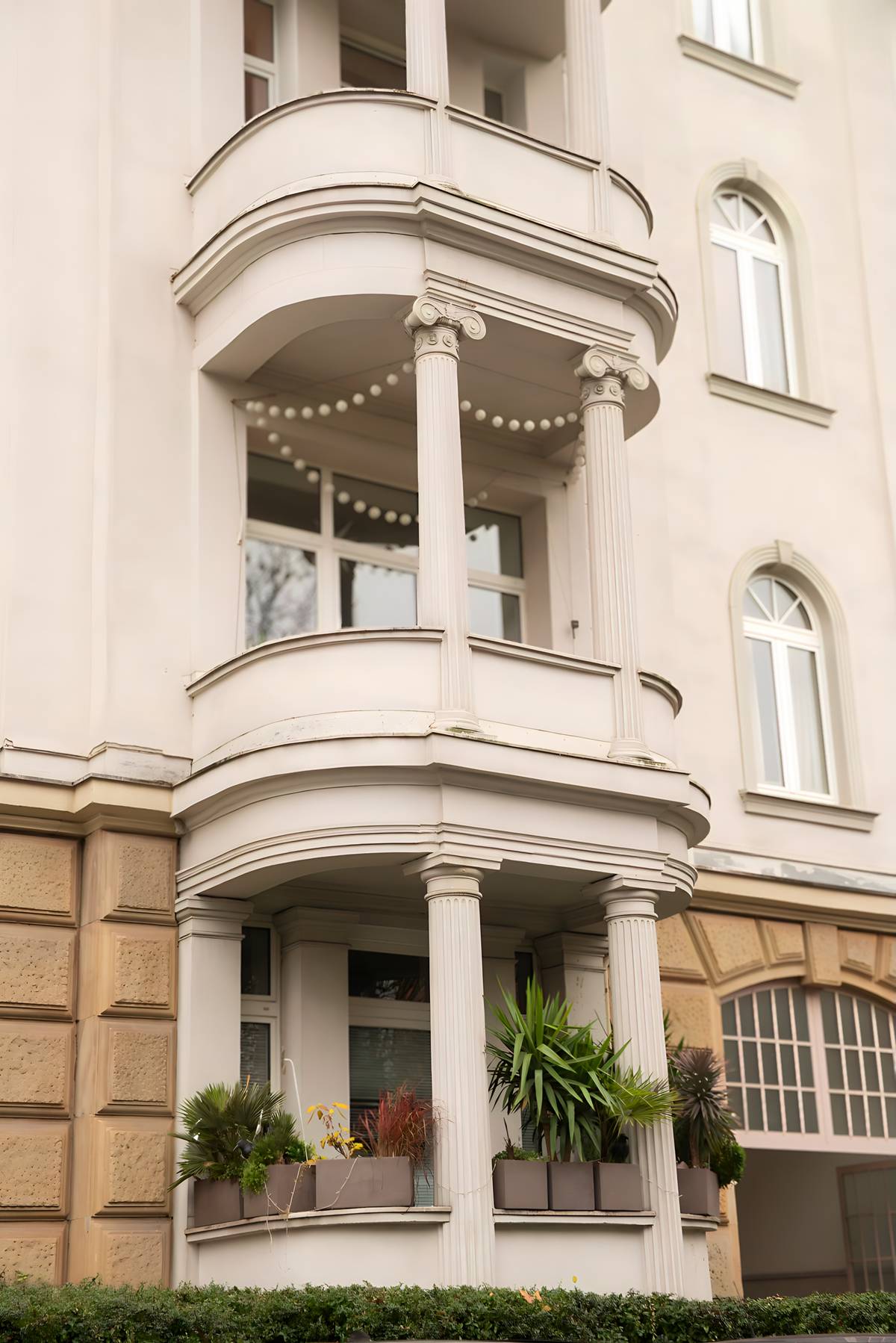 Gründerzeitfassade mit Erker, Adolfsallee 47 in Wiesbaden
